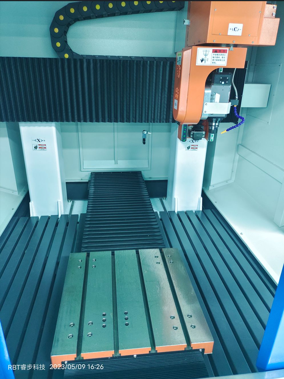 RBT 갠트리 머시닝 센터 5축 CNC 기계의 플라스틱 응용