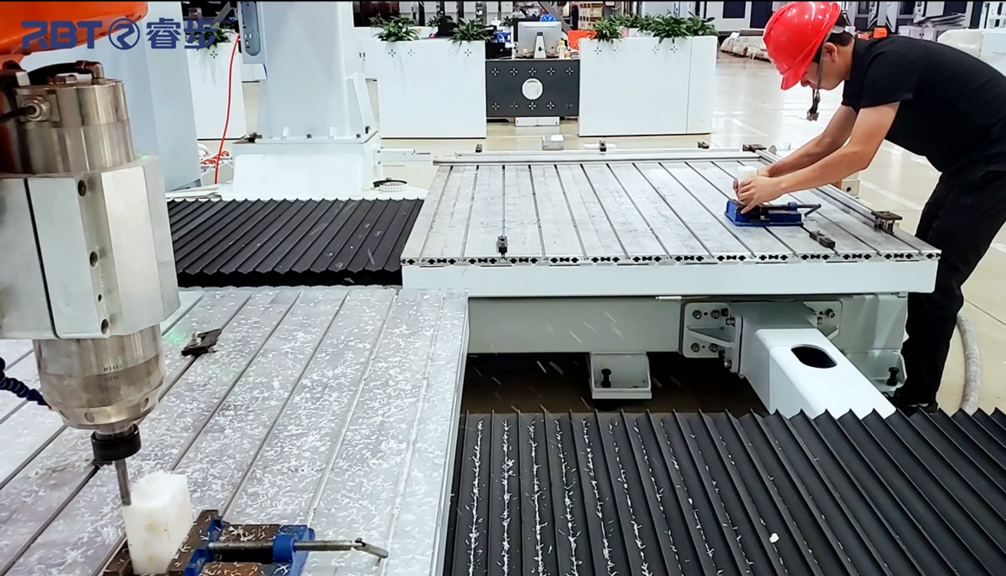 복합 5축 CNC 라우터 